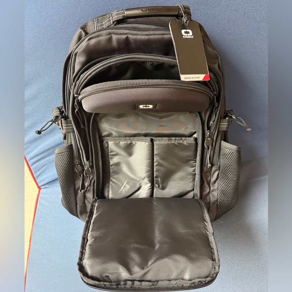Ogio Alpha Backpack - Picture 4 of 7